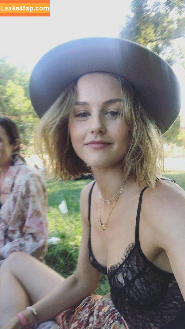 Isabelle Cornish / isabellecornish leaked photo photo #0208