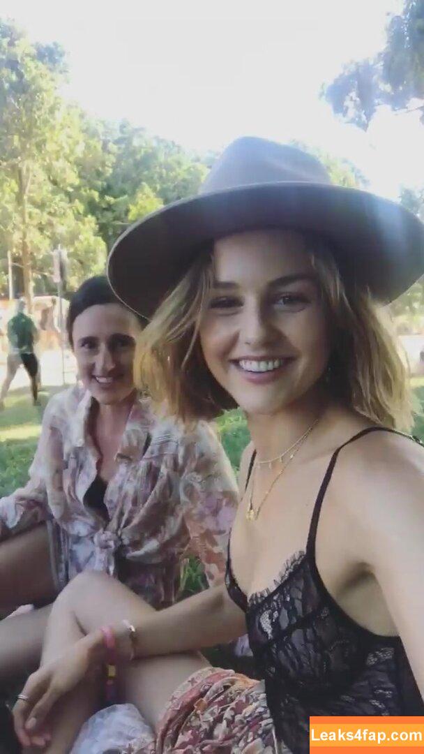 Isabelle Cornish / isabellecornish leaked photo photo #0210