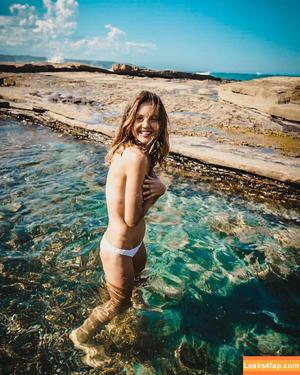 Isabelle Cornish фото #0092