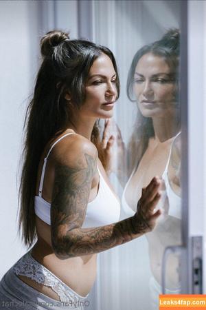 Isabelle Desjardins photo #0005