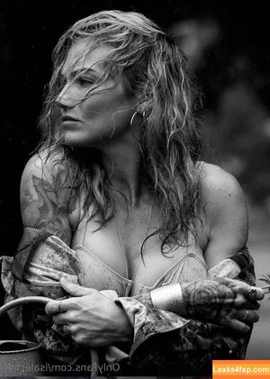 Isabelle Desjardins photo #0017