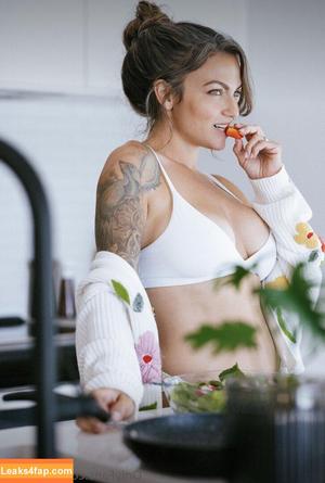 Isabelle Desjardins photo #0026