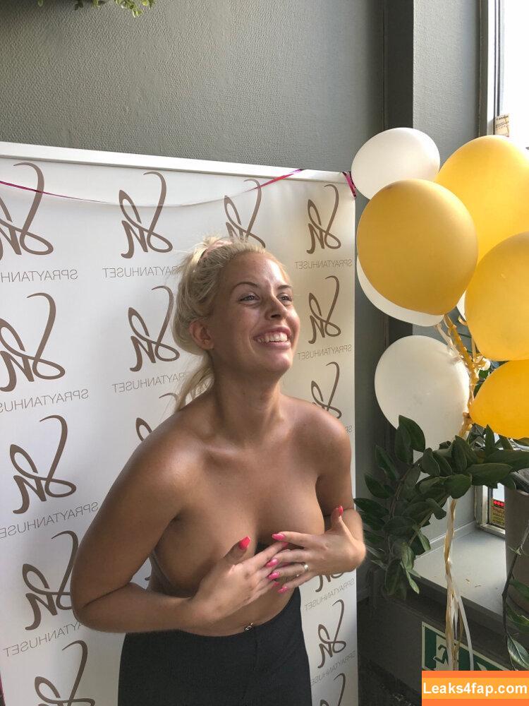 Isabelle Eriksen /  leaked photo photo #0008