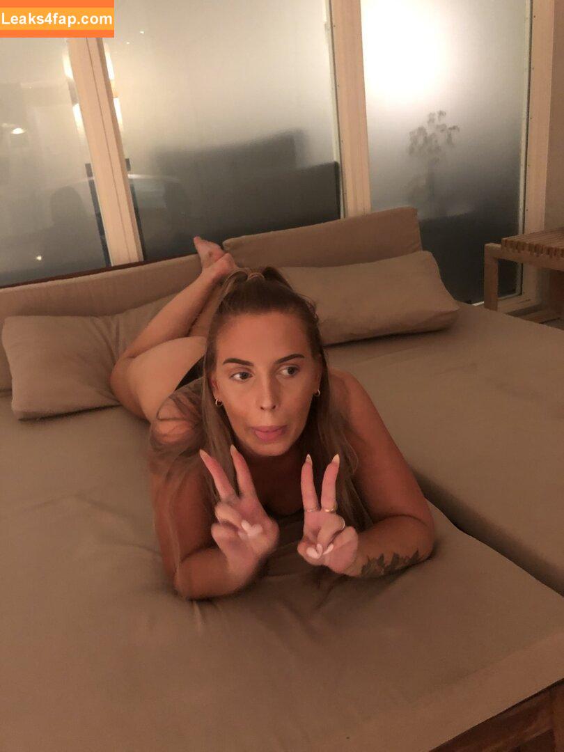 Isabelle Eriksen /  leaked photo photo #0014
