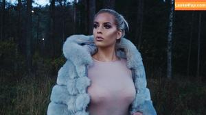 Isabelle Eriksen photo #0013