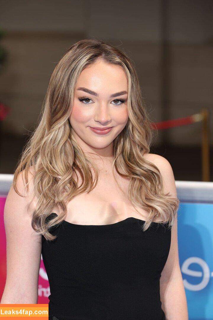 Isabelle Smith / Hollyoaks / isabellasmithhxx / isabelle_smith21 leaked photo photo #0024