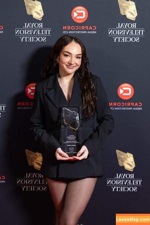 Isabelle Smith photo #0022