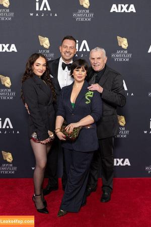 Isabelle Smith photo #0023