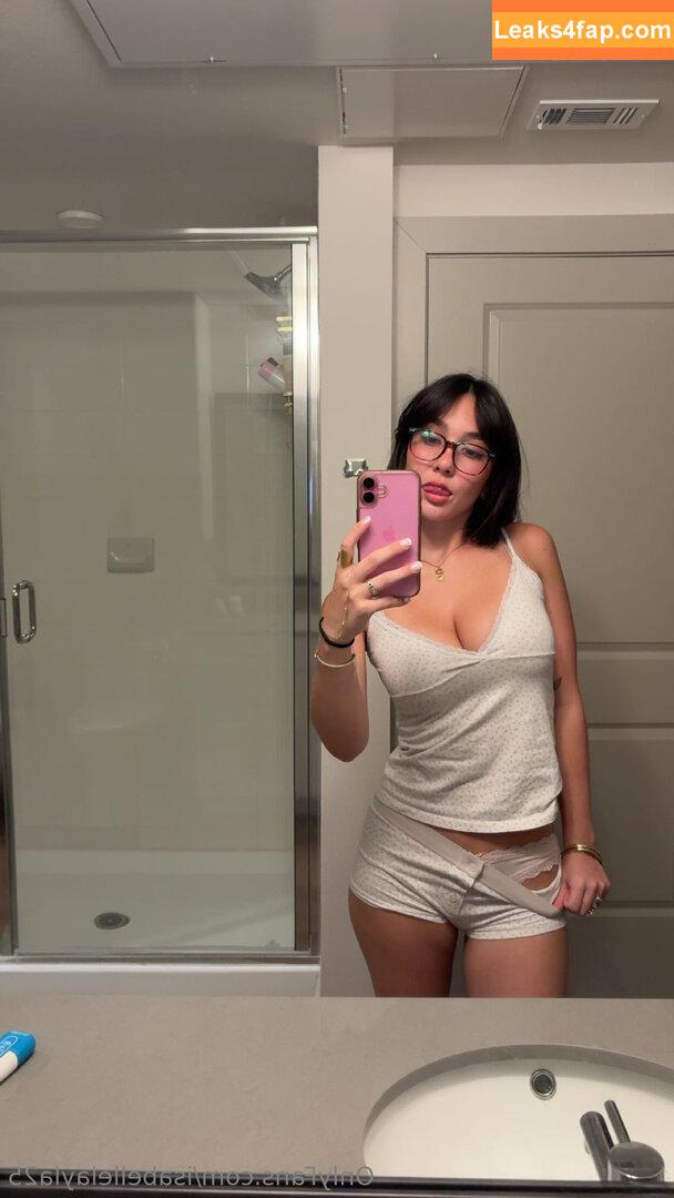 isabellelayla25 / isabellalanter leaked photo photo #0024