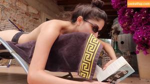 Ischtar Isik photo #0130