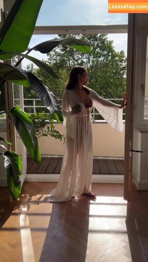 Ischtar Isik photo #0217