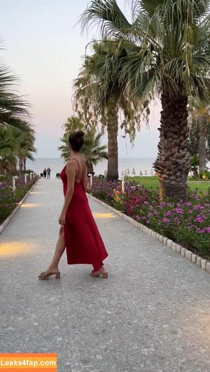 Ischtar Isik photo #0301