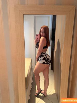 Isis Ruiva photo #0007