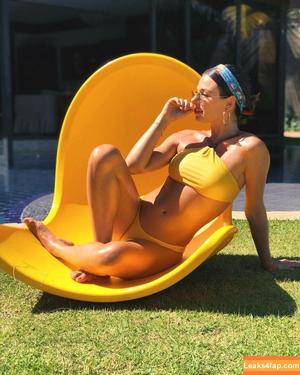 Isis Valverde photo #0012