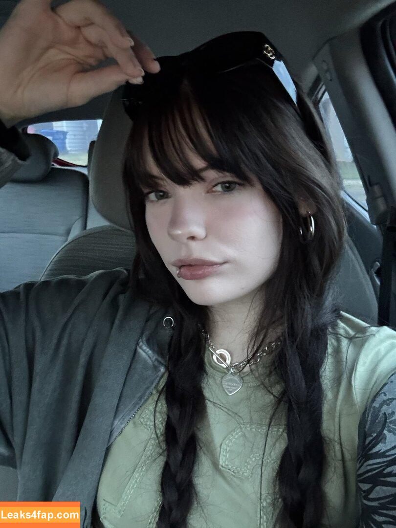 isizzly / sizzlymizzly leaked photo photo #0050