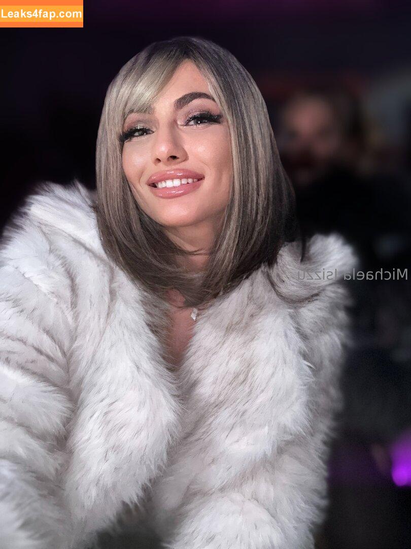 isizzu / michaela.isizzu.of leaked photo photo #0031