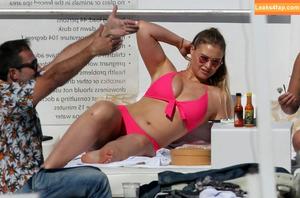 Iskra Lawrence photo #0109