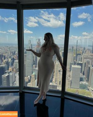 Iskra Lawrence photo #0373