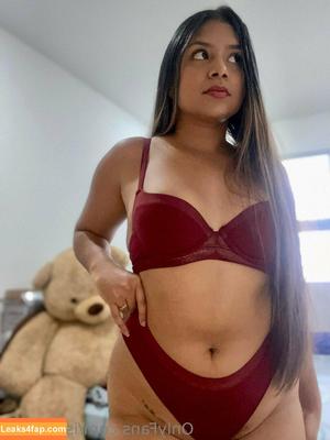 issahot30 photo #0047