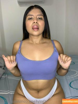 issahot30 photo #0057