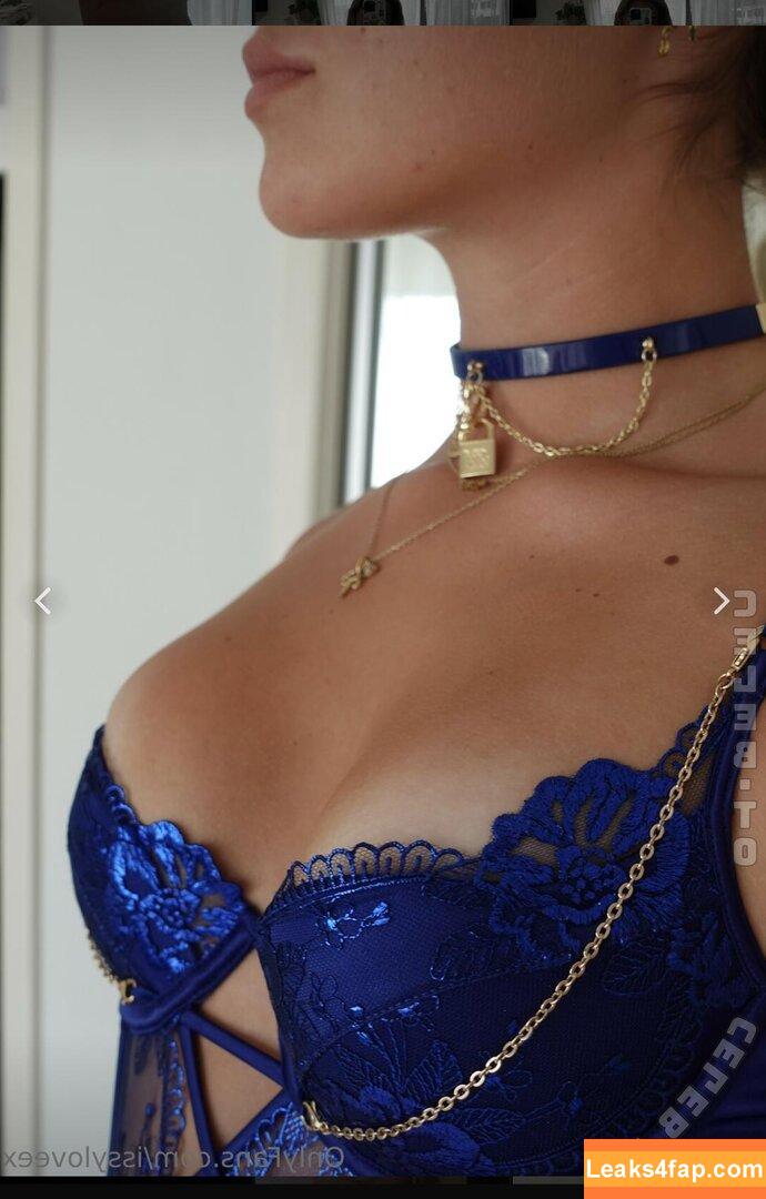 Issy Chan / issy.chan слитое фото фото #0027