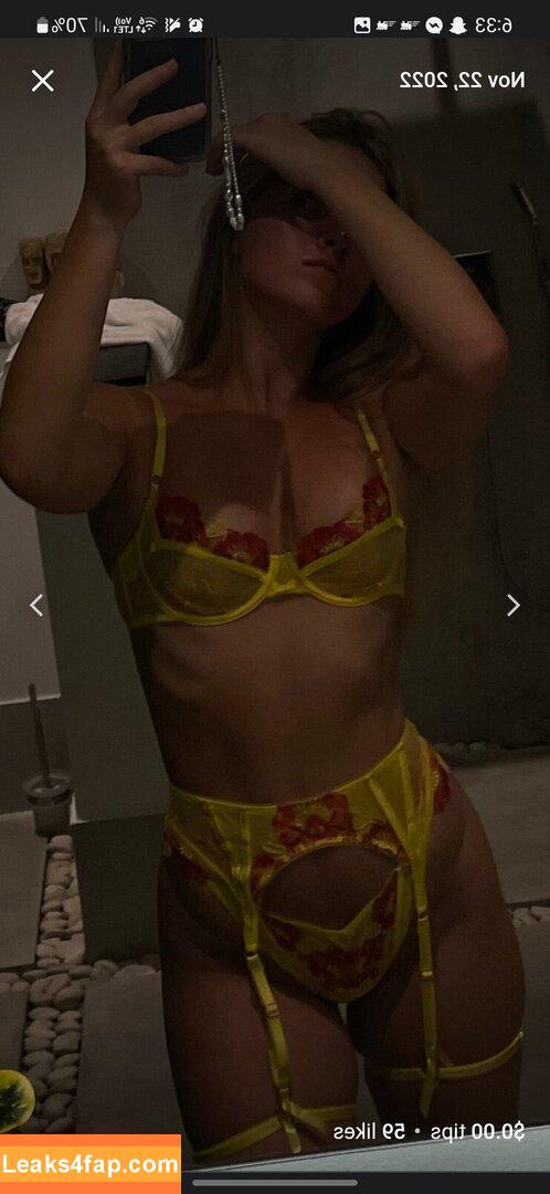 Issy Chan / issy.chan leaked photo photo #0055