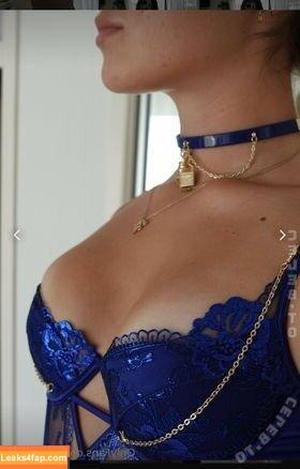 Issy Chan фото #0029