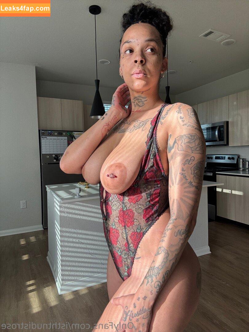 isthtnudistrose /  leaked photo photo #0019