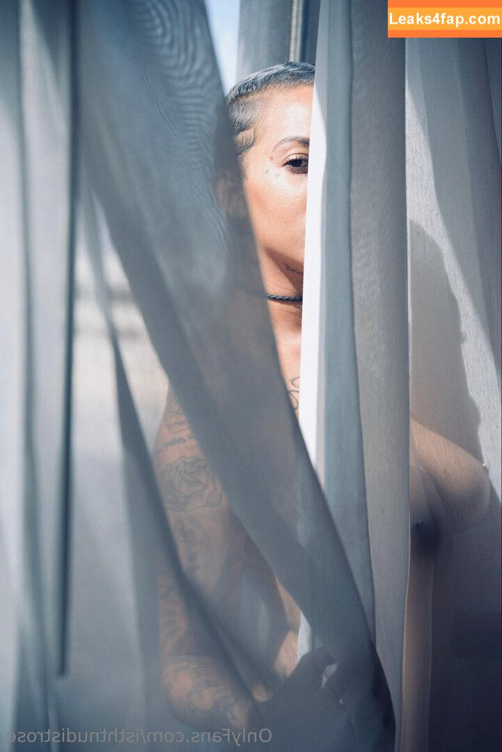 isthtnudistrose /  leaked photo photo #0022