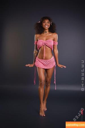 iStripper photo #8225