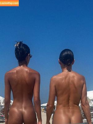 Italian Nude Vips photo #0593