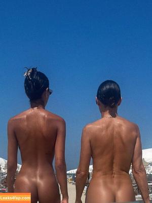 Italian Nude Vips photo #0595