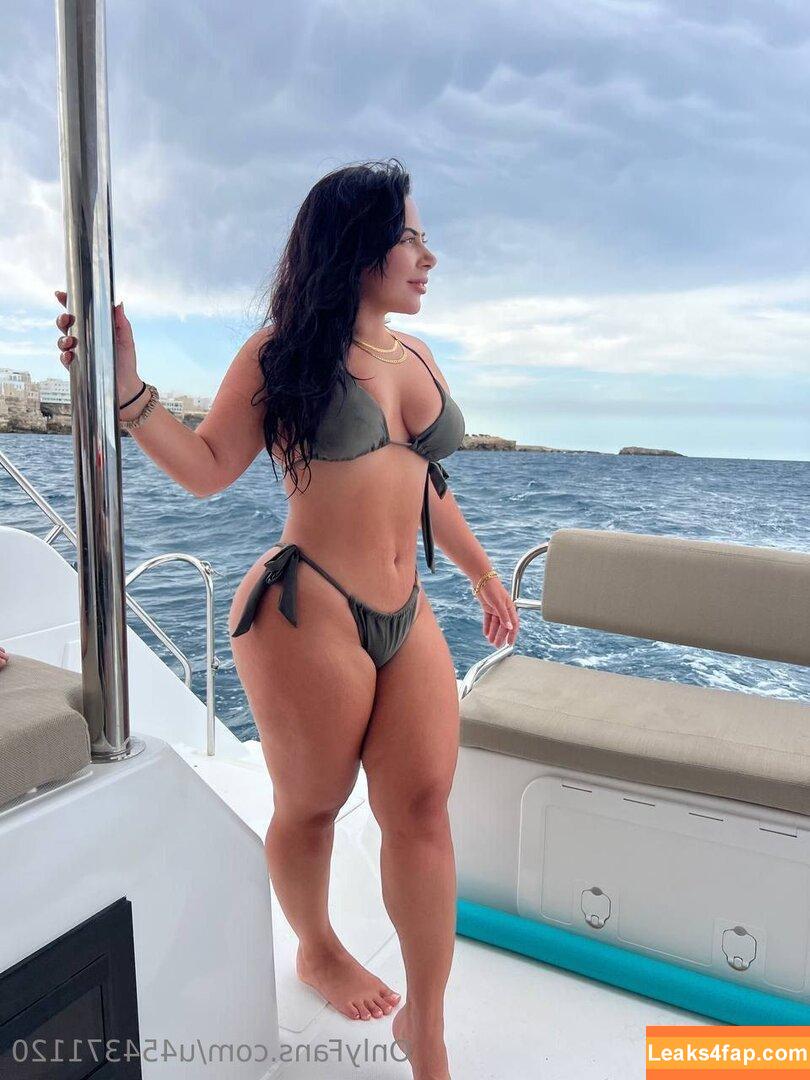 its.dani.xo /  leaked photo photo #0031