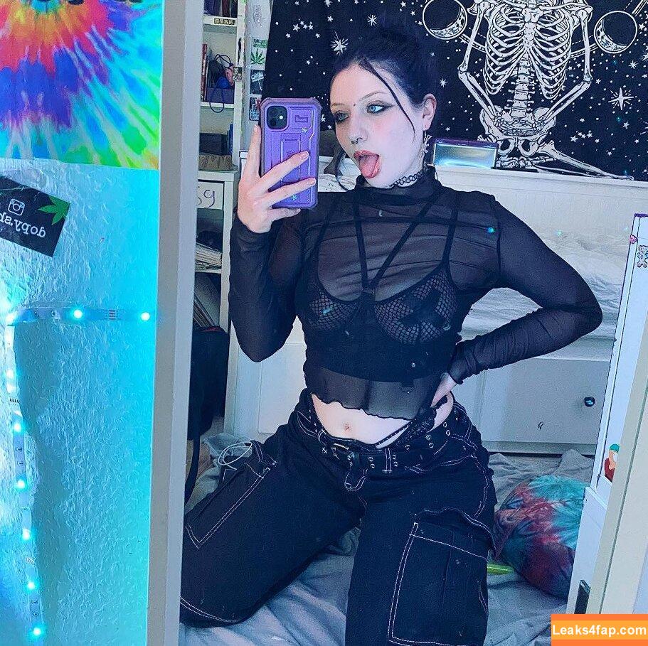 its.just.a.cigarette / its_just_a_cigarette leaked photo photo #0107