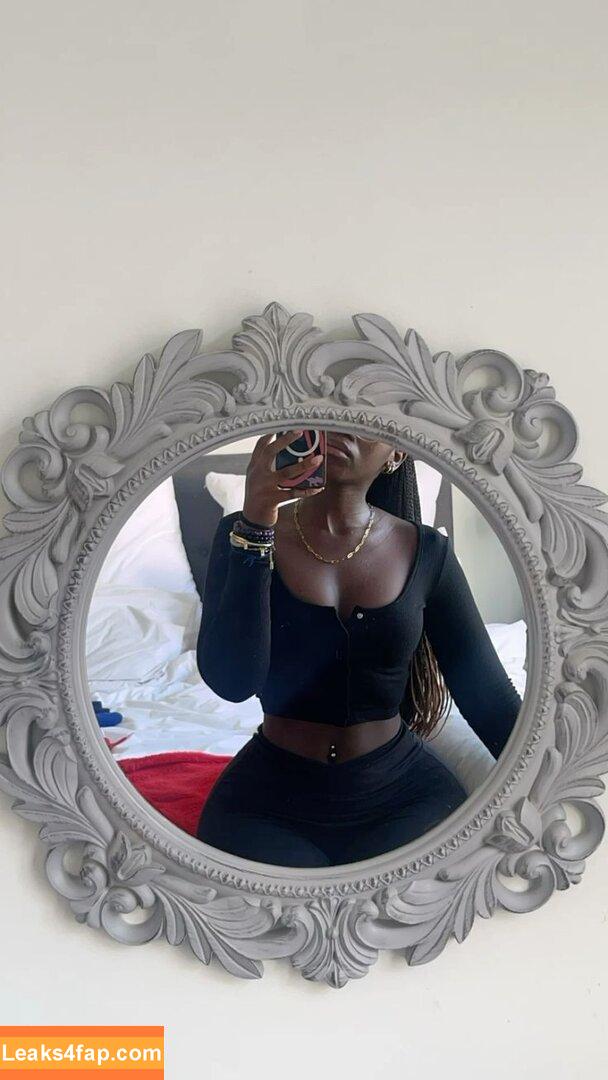 its_tshego34 /  leaked photo photo #0011