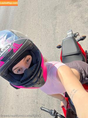 itsariawest photo #0022