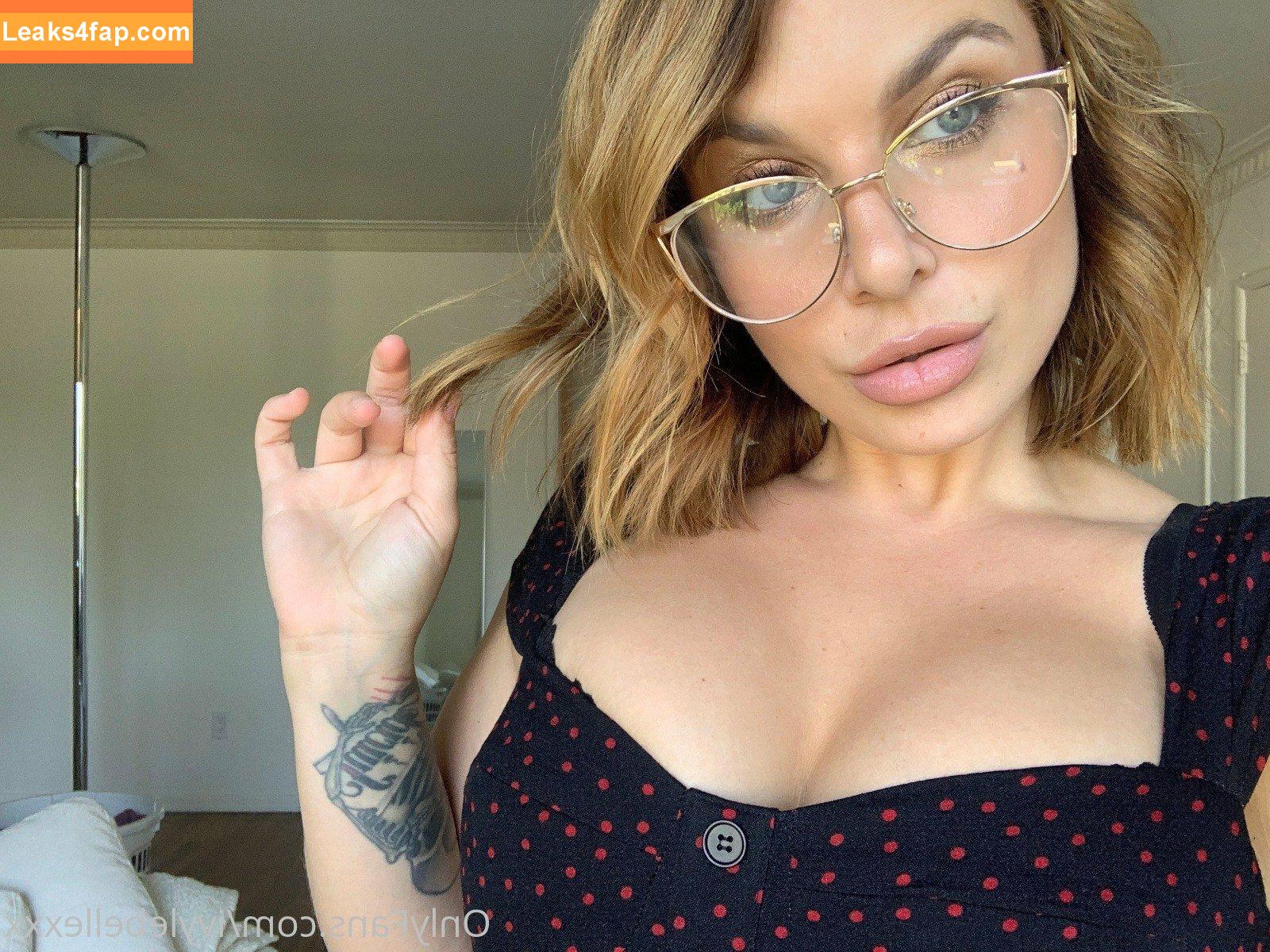 itsivylebelle /  leaked photo photo #0099