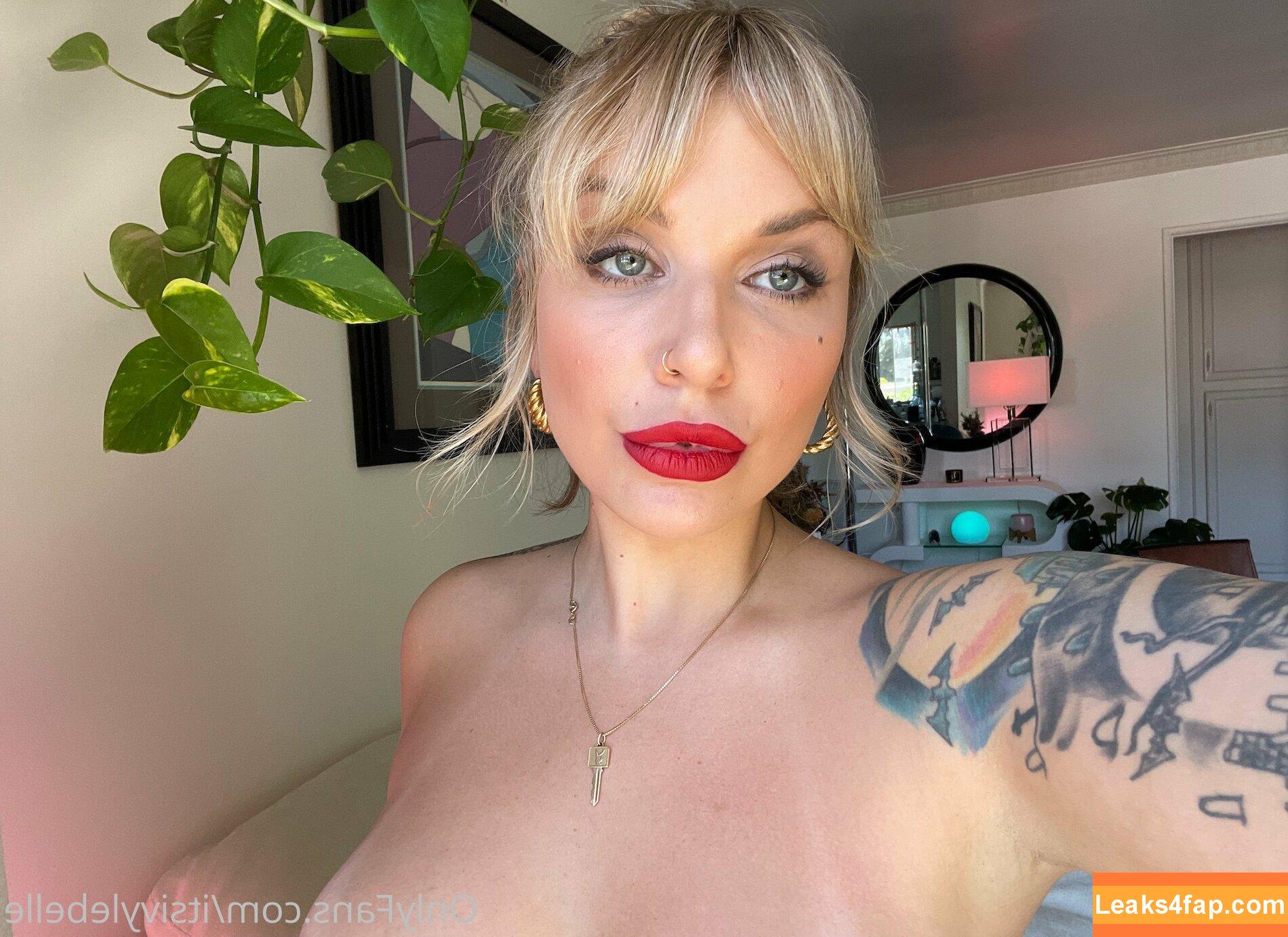 itsivylebelle /  leaked photo photo #0212