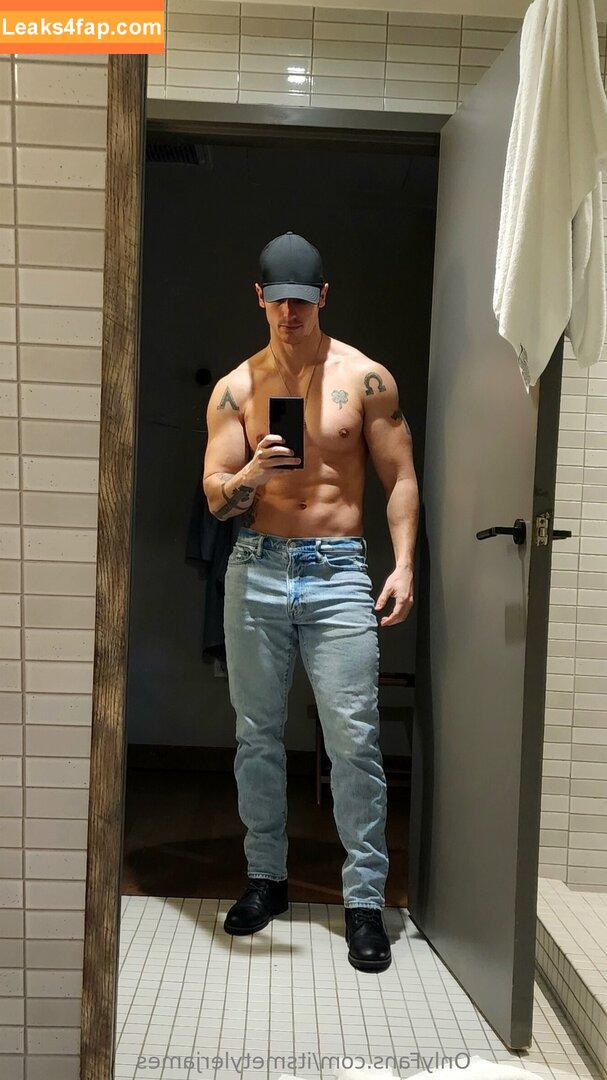 itsmetylerjames /  leaked photo photo #0018