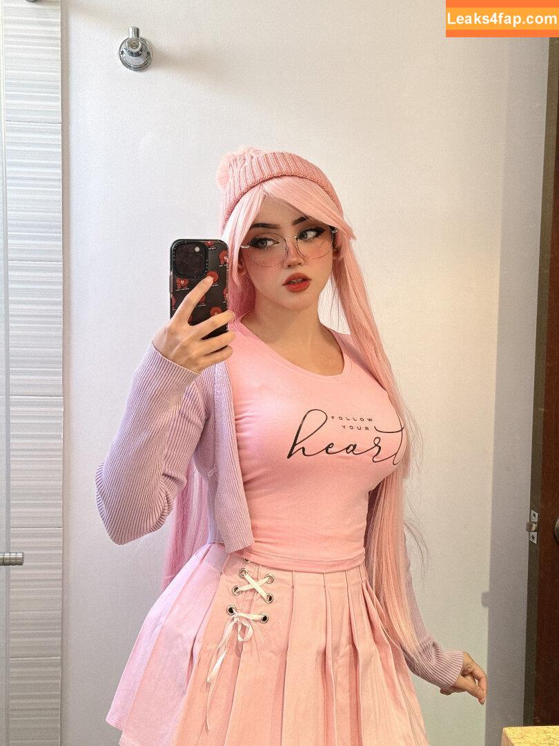 Itsmidna / Mirna Vegas / itsmidnaa leaked photo photo #0356