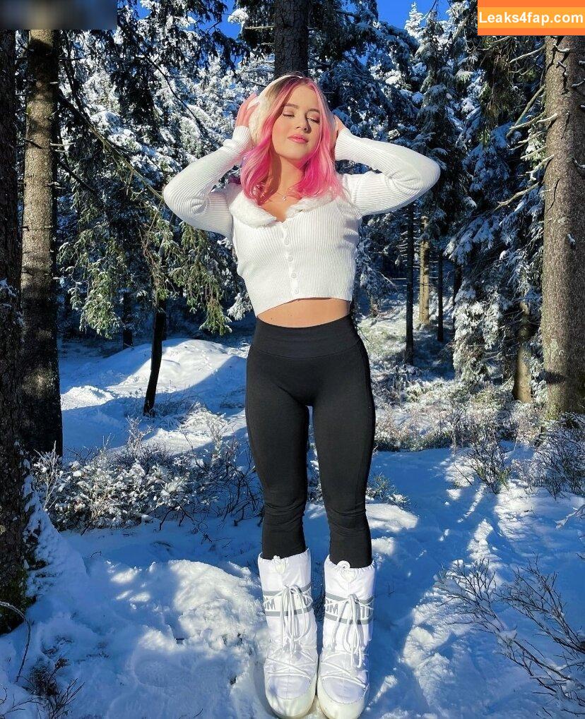 Itsmisabell / sarahtoninx9_ leaked photo photo #0011