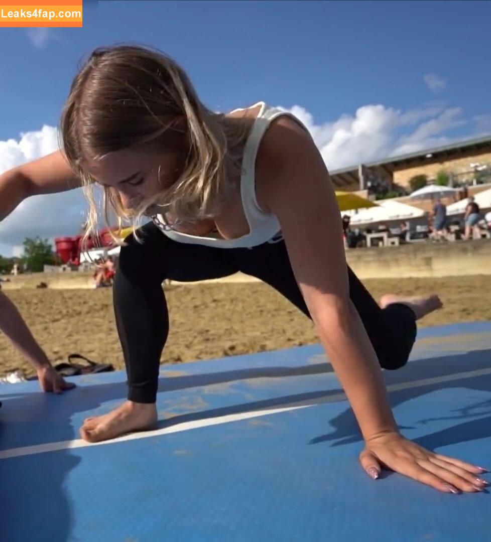 Itsmisabell / sarahtoninx9_ leaked photo photo #0035