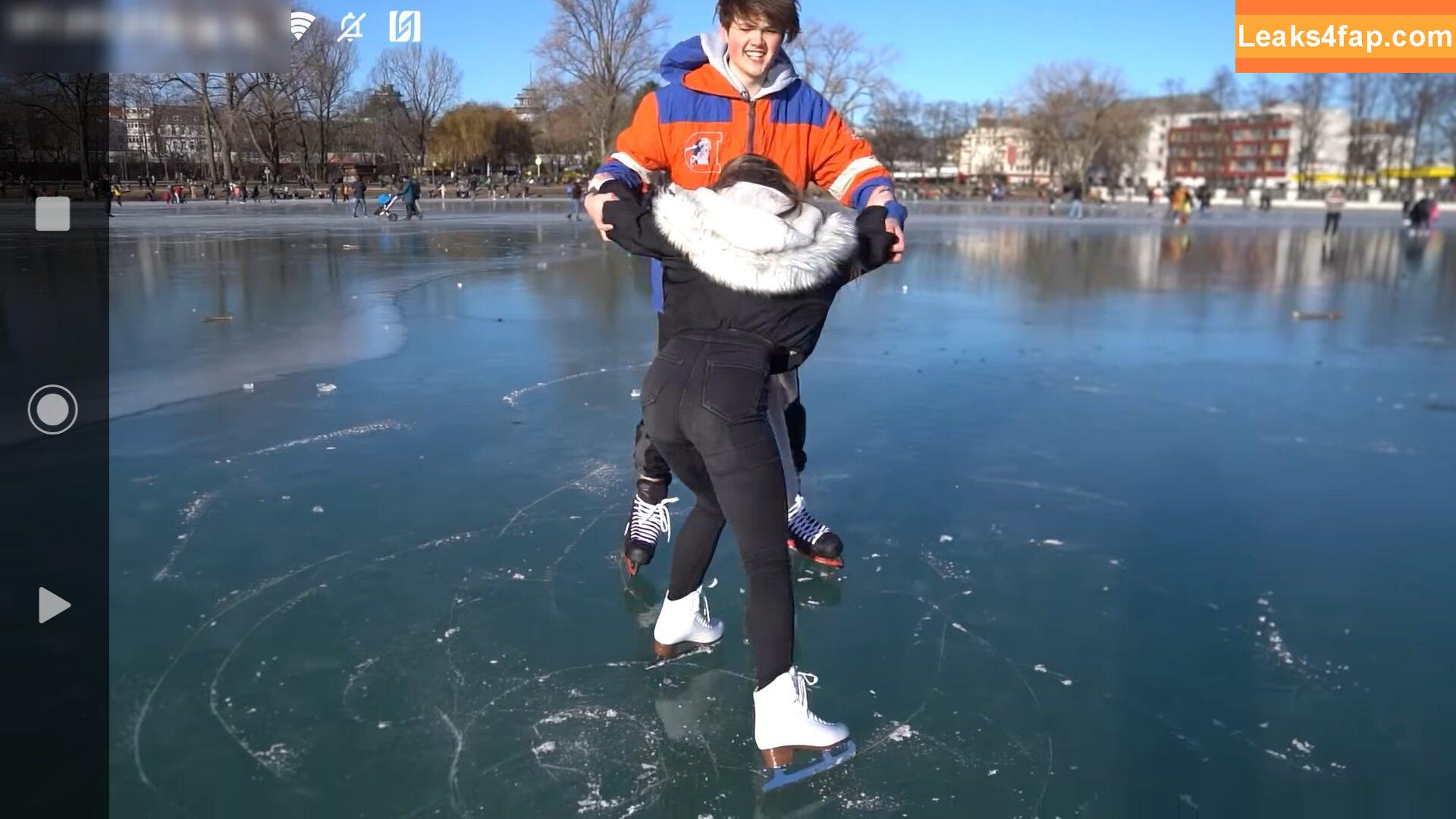 Itsmisabell / sarahtoninx9_ leaked photo photo #0042