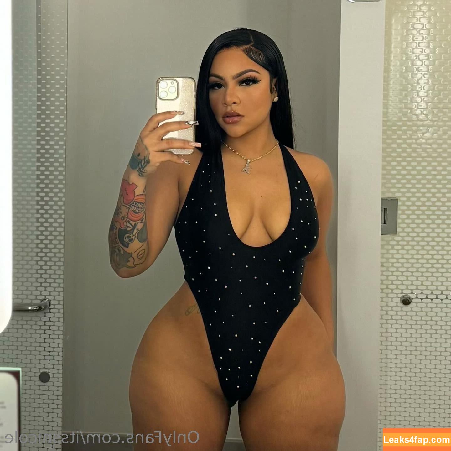 itssnicole / itssnicole___ leaked photo photo #0001