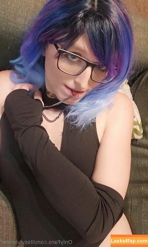 itssylvienow photo #0023