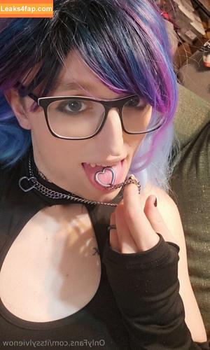 itssylvienow photo #0024