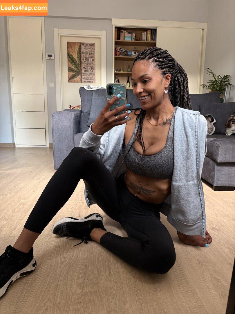 itszurihill /  leaked photo photo #0011