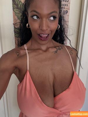 itszurihill photo #0010