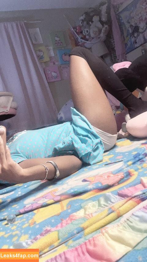 ittlevil / https: leaked photo photo #0013