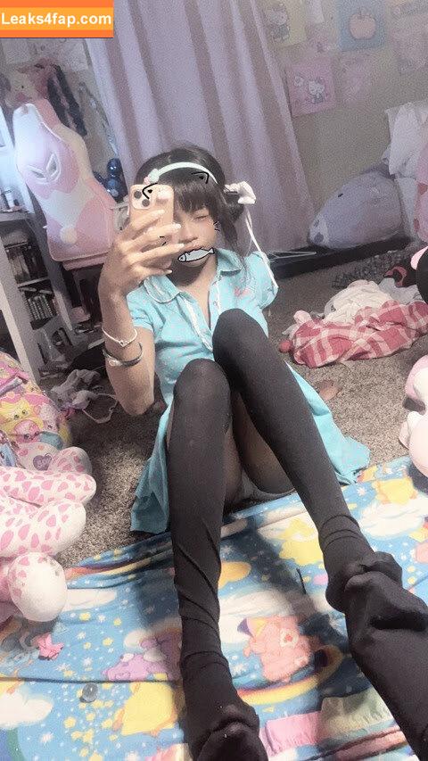 ittlevil / https: leaked photo photo #0015